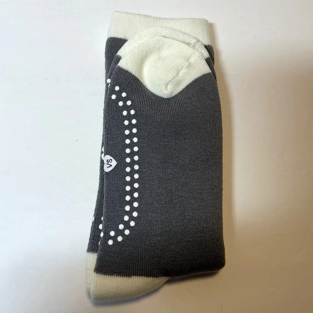 Victorias Secret Slipper Socks Gray White Womens One Size Lined Classic Grippers